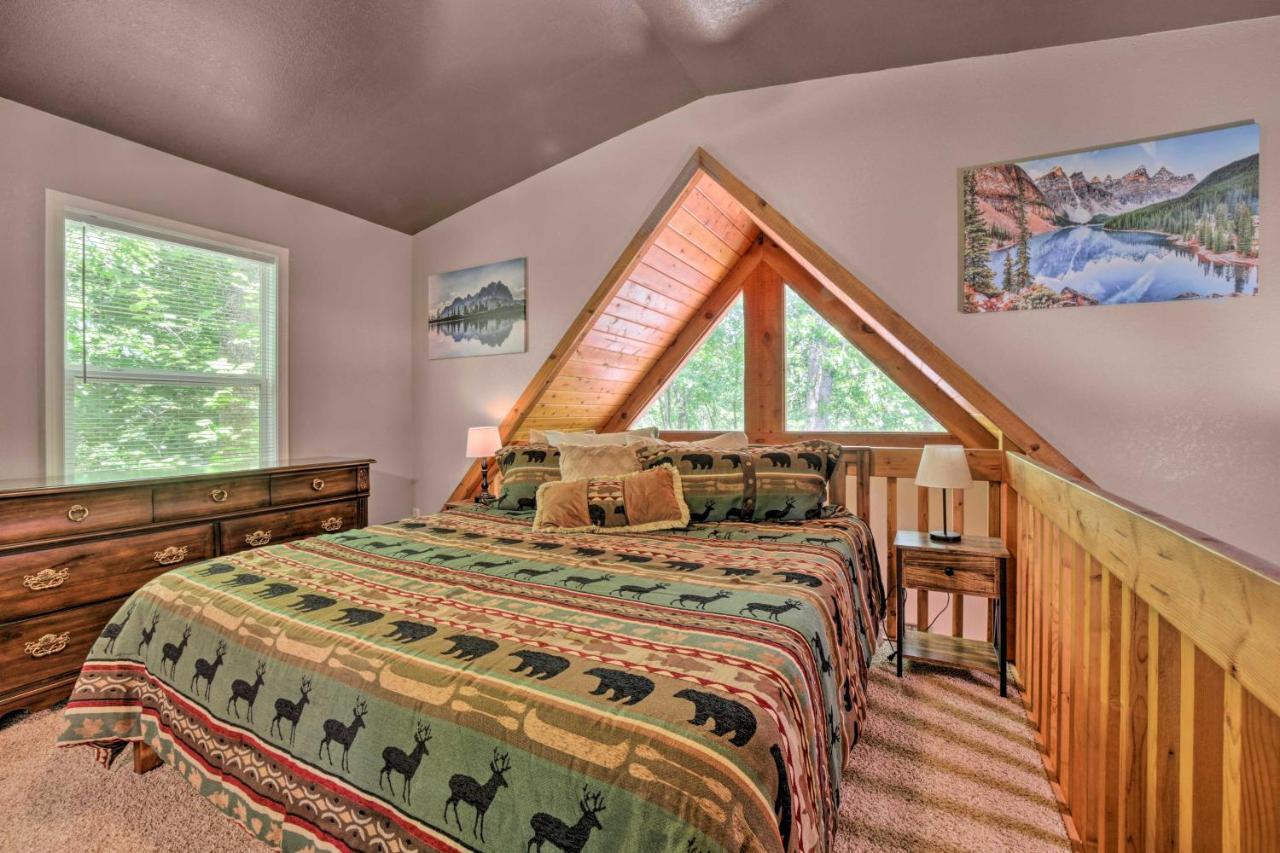 Cozy Whittier Cabin And Yard And Hot Tub, Pets Welcome Bagian luar foto